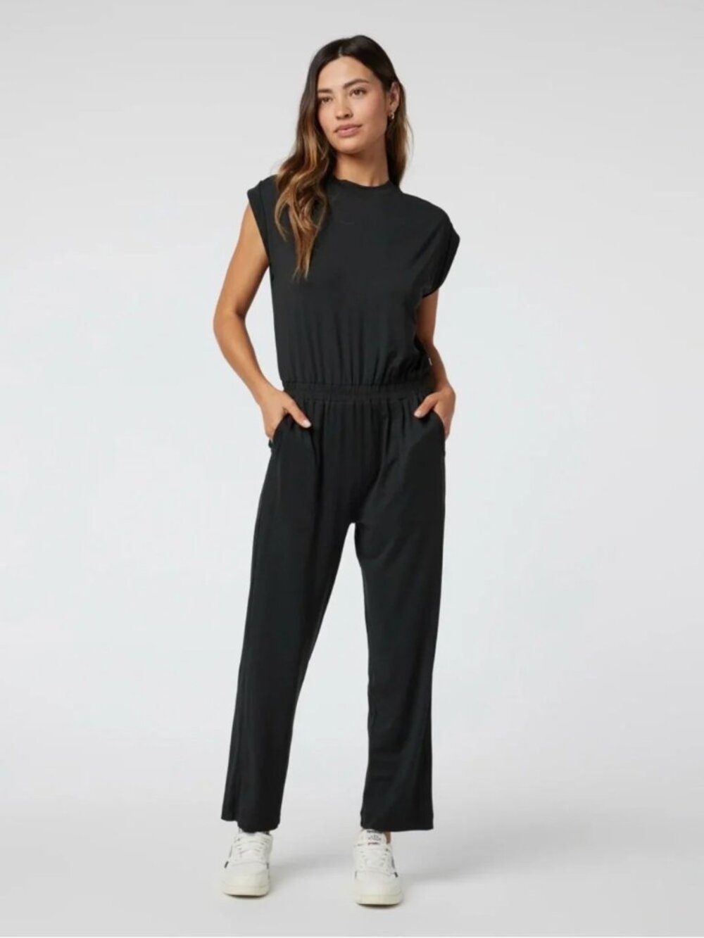 Vuori Short Sleeve Lux Crew Jumpsuit Black Size Large